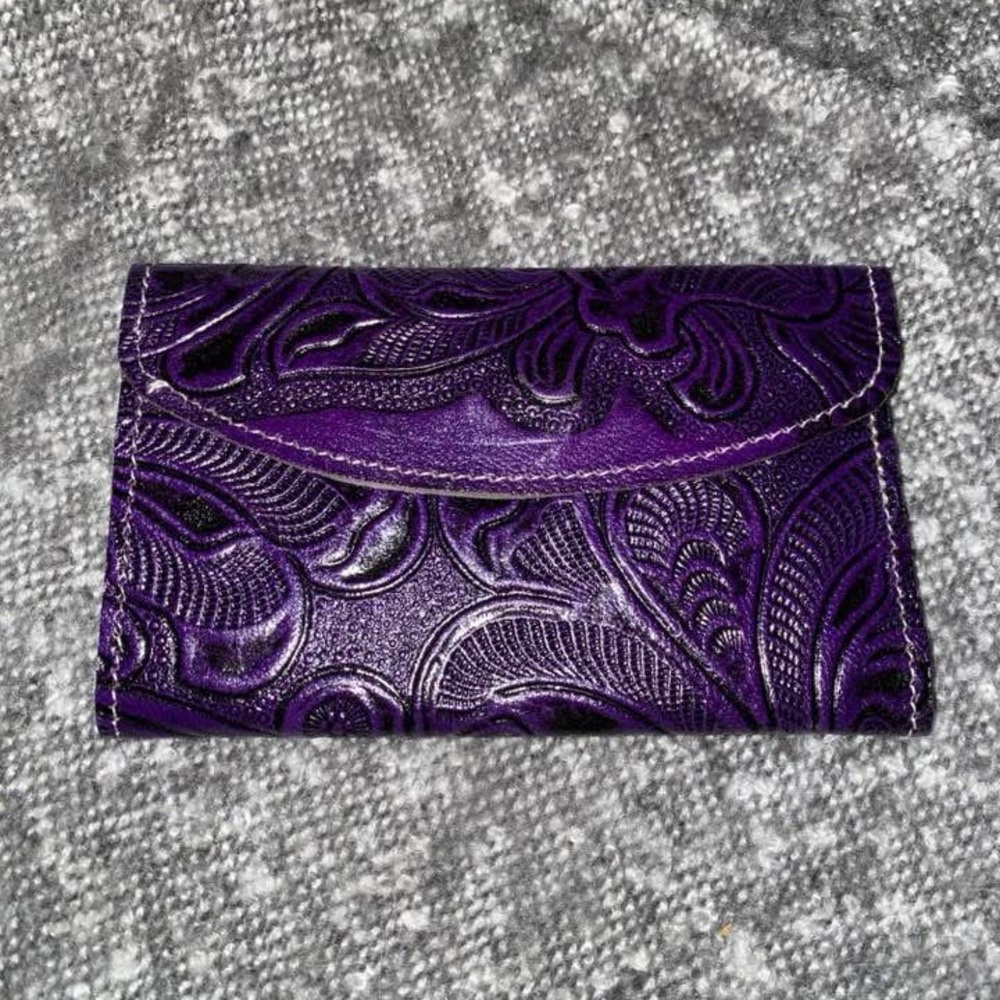 Beautiful leather Purple Embossed Wallet